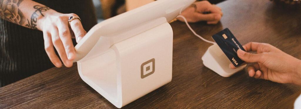 trouver premiers clients marque vêtements grâce au SEO